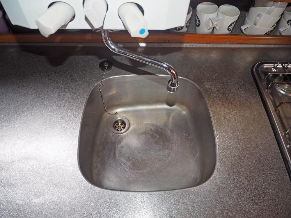 Cabin en avant, H&eacute;bergements